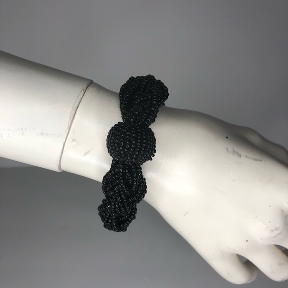 Black beaded elastic bracelet - Picture 2 of 12